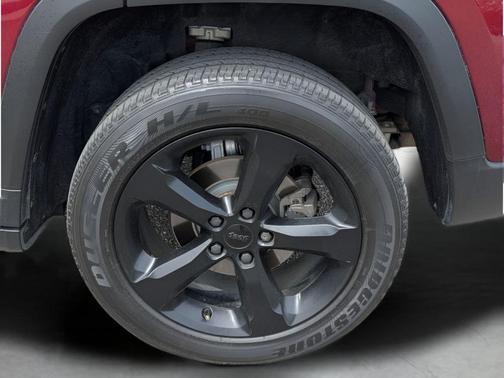 Velvet Red Pearlcoat 2023 Jeep Grand Cherokee Altitude