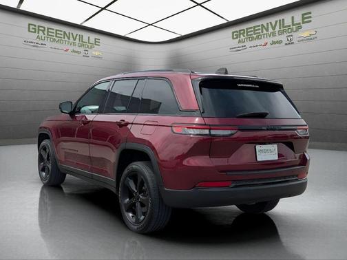 Velvet Red Pearlcoat 2023 Jeep Grand Cherokee Altitude