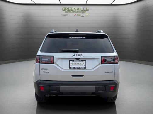 Silver Zynith Clearcoat 2026 Jeep Cherokee LAREDO/LIMITED