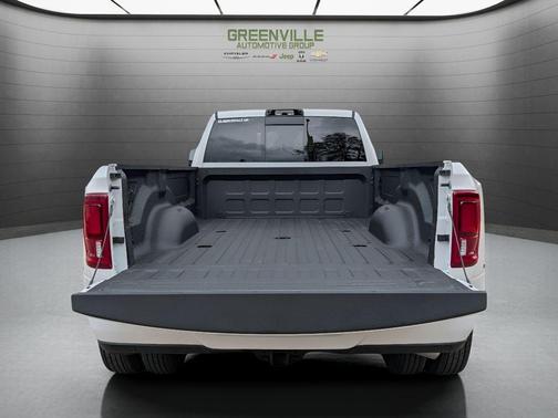 Bright White Clearcoat 2026 RAM 3500 Big Horn