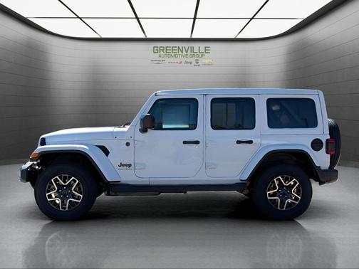 Bright White Clearcoat 2026 Jeep Wrangler Sahara