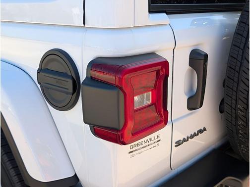 Bright White Clearcoat 2026 Jeep Wrangler Sahara