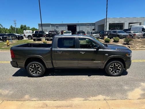 Granite Crystal Clearcoat Metallic 2026 RAM 1500 Laramie