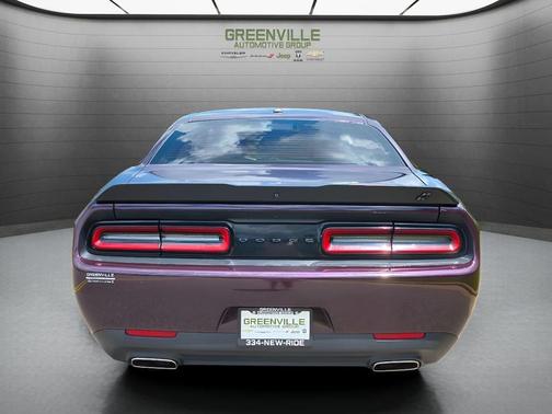 2022 Dodge Challenger SXT