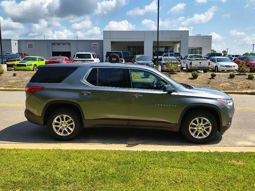 2021 Chevrolet Traverse LS