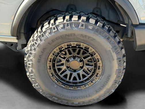 Cactus Green / Gray 2022 Ford Bronco CUSTOMIZED