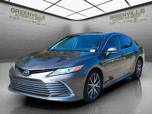 2022 Toyota Camry XLE