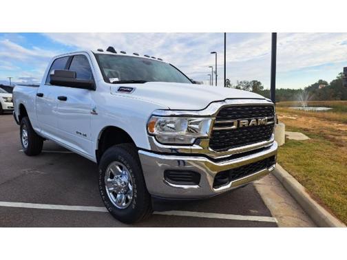 Bright White Clearcoat 2022 RAM 2500 Big Horn