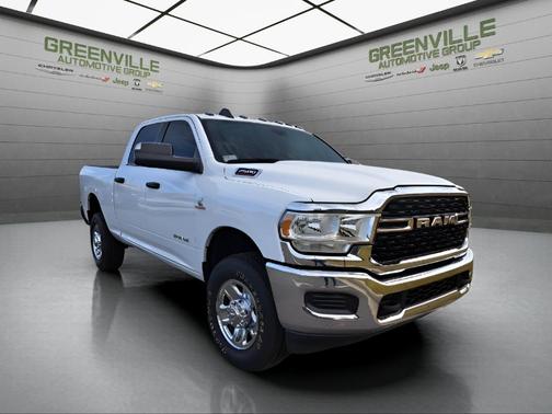 Bright White Clearcoat 2022 RAM 2500 Big Horn