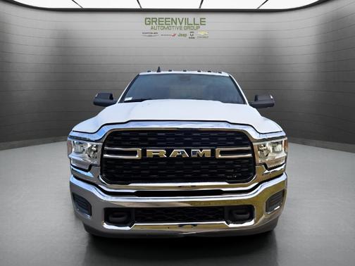 Bright White Clearcoat 2022 RAM 2500 Big Horn