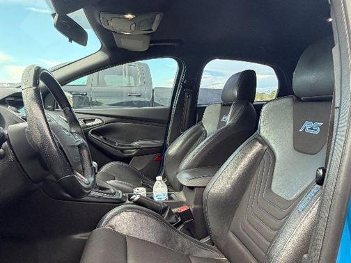 Nitrous Blue 2017 Ford Focus RS Base