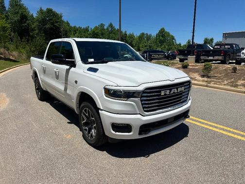 Bright White Clearcoat 2026 RAM 1500 Laramie