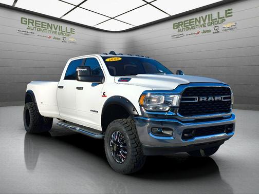 Bright White Clearcoat 2024 RAM 3500 Big Horn