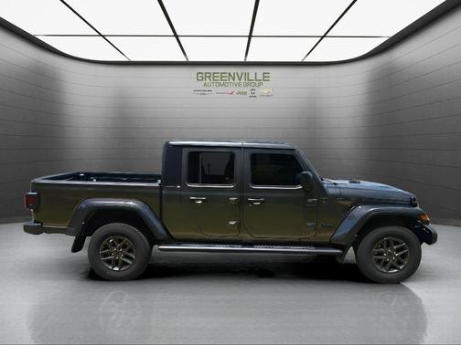 Granite Crystal Clearcoat Metallic 2024 Jeep Gladiator Sport