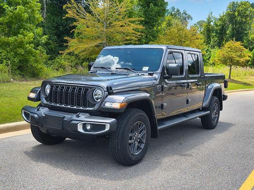 2024 Jeep Gladiator Sport