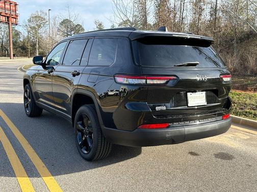 2025 Jeep Grand Cherokee L Laredo