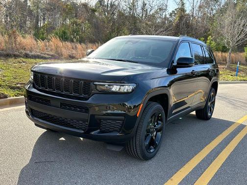 2025 Jeep Grand Cherokee L Laredo