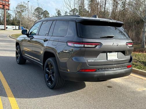 2025 Jeep Grand Cherokee L Laredo