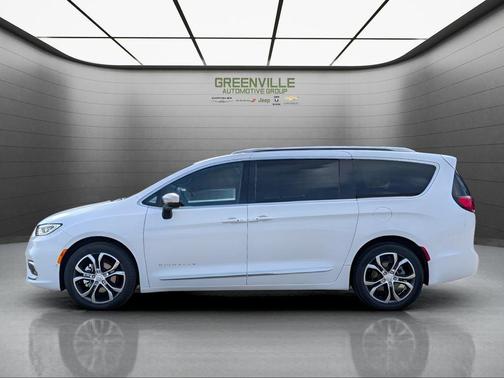 2026 Chrysler Pacifica Pinnacle
