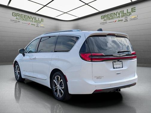 2026 Chrysler Pacifica Pinnacle