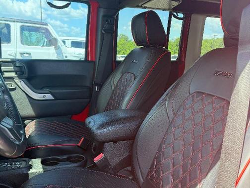 Firecracker Red Clearcoat 2016 Jeep Wrangler Unlimited Sahara