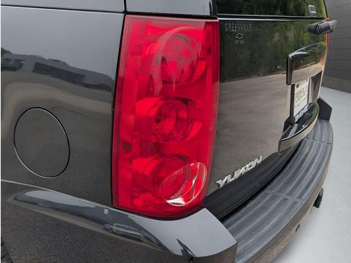 Carbon Black Metallic 2013 GMC Yukon SLT