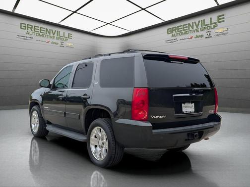Carbon Black Metallic 2013 GMC Yukon SLT