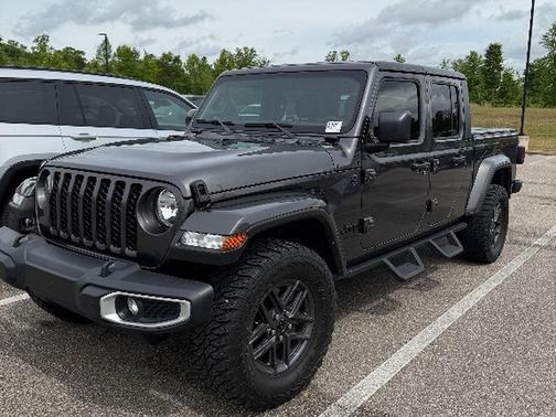 Granite Crystal Clearcoat Metallic 2023 Jeep Gladiator Sport