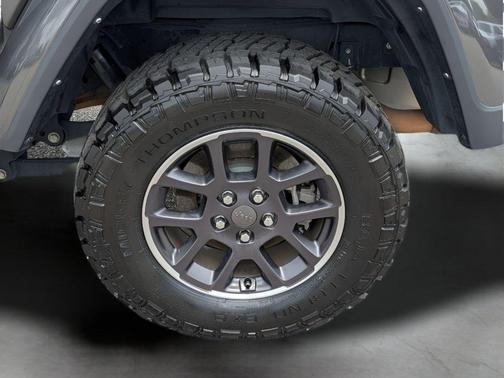 Granite Crystal Clearcoat Metallic 2023 Jeep Gladiator Sport