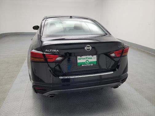 2021 Nissan Altima SR FWD