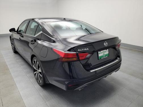 2021 Nissan Altima SR FWD
