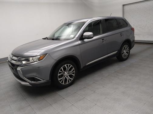2016 Mitsubishi Outlander SE