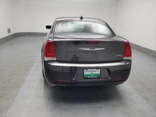 2017 Chrysler 300C Base