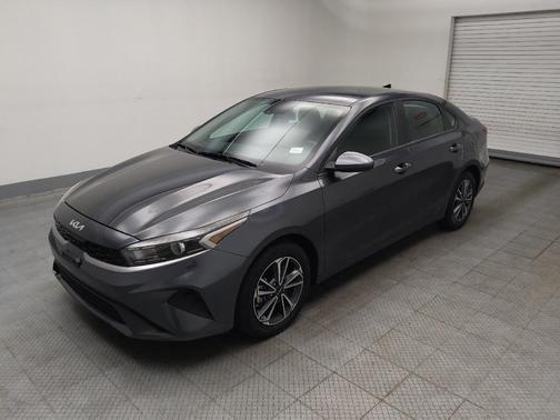 Gray 2024 Kia Forte LXS