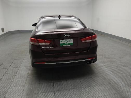 Sangria 2018 Kia Optima LX