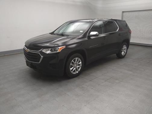 Mosaic Black Metallic 2020 Chevrolet Traverse LS