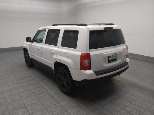 Bright White Clearcoat 2015 Jeep Patriot High Altitude Edition