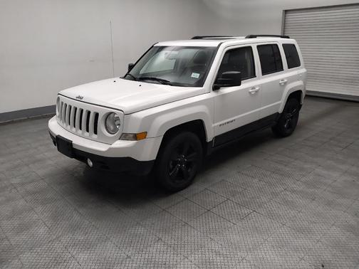 Bright White Clearcoat 2015 Jeep Patriot High Altitude Edition