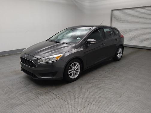 Gray 2015 Ford Focus SE