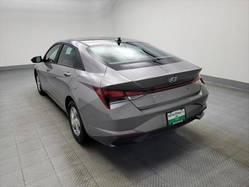 2023 Hyundai ELANTRA SE