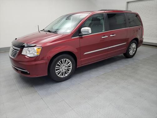 2016 Chrysler Town & Country Touring-L
