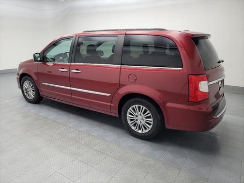 2016 Chrysler Town & Country Touring-L