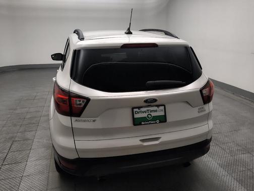 White Platinum Metallic Tri-Coat 2019 Ford Escape SEL