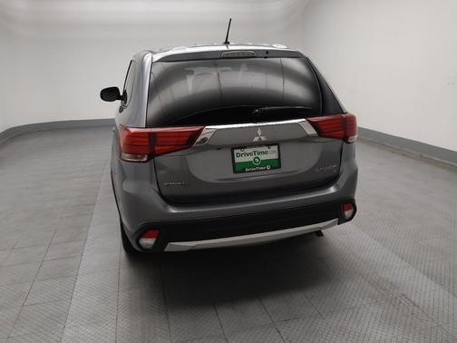 2016 Mitsubishi Outlander SE