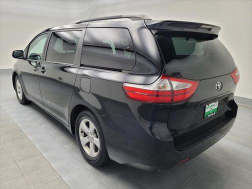 2017 Toyota Sienna LE