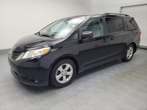2017 Toyota Sienna LE
