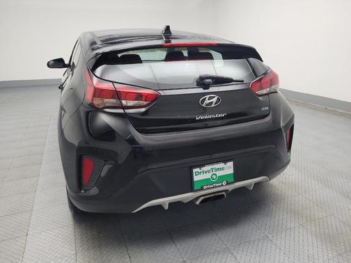 2019 Hyundai Veloster 2