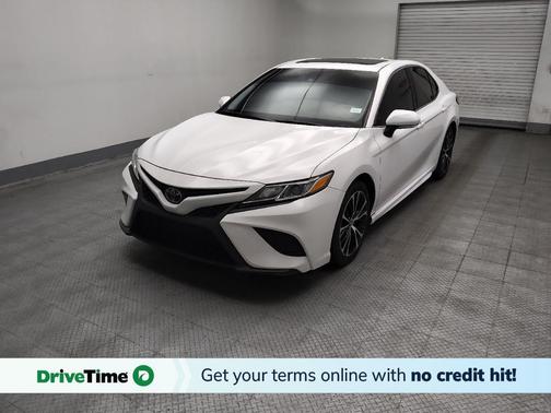 Super White 2020 Toyota Camry SE