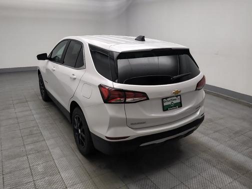 Iridescent Pearl Tricoat 2022 Chevrolet Equinox 1LT
