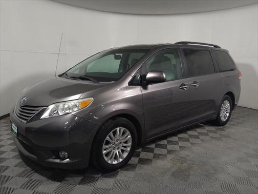 2013 Toyota Sienna XLE